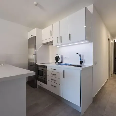 Apartament Modern With Sea Views And Fast Fiber Wifi *