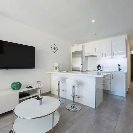 Modern With Sea Views And Fast Fiber Wifi Apartament